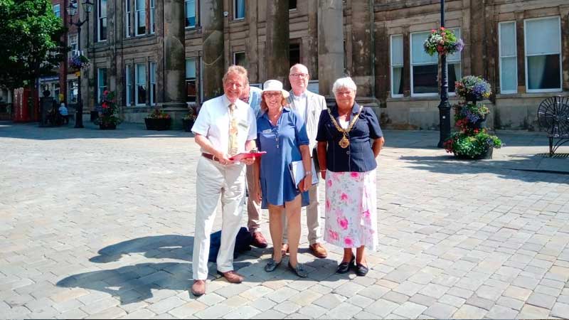 Macclesfield Town Council Going For Gold